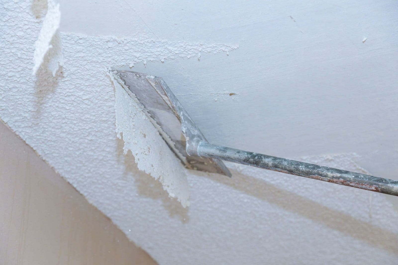 How to Paint a Popcorn Ceiling with a Roller